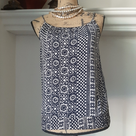 CHARLOTTE RUSSE TOPS - Picture 3 of 13